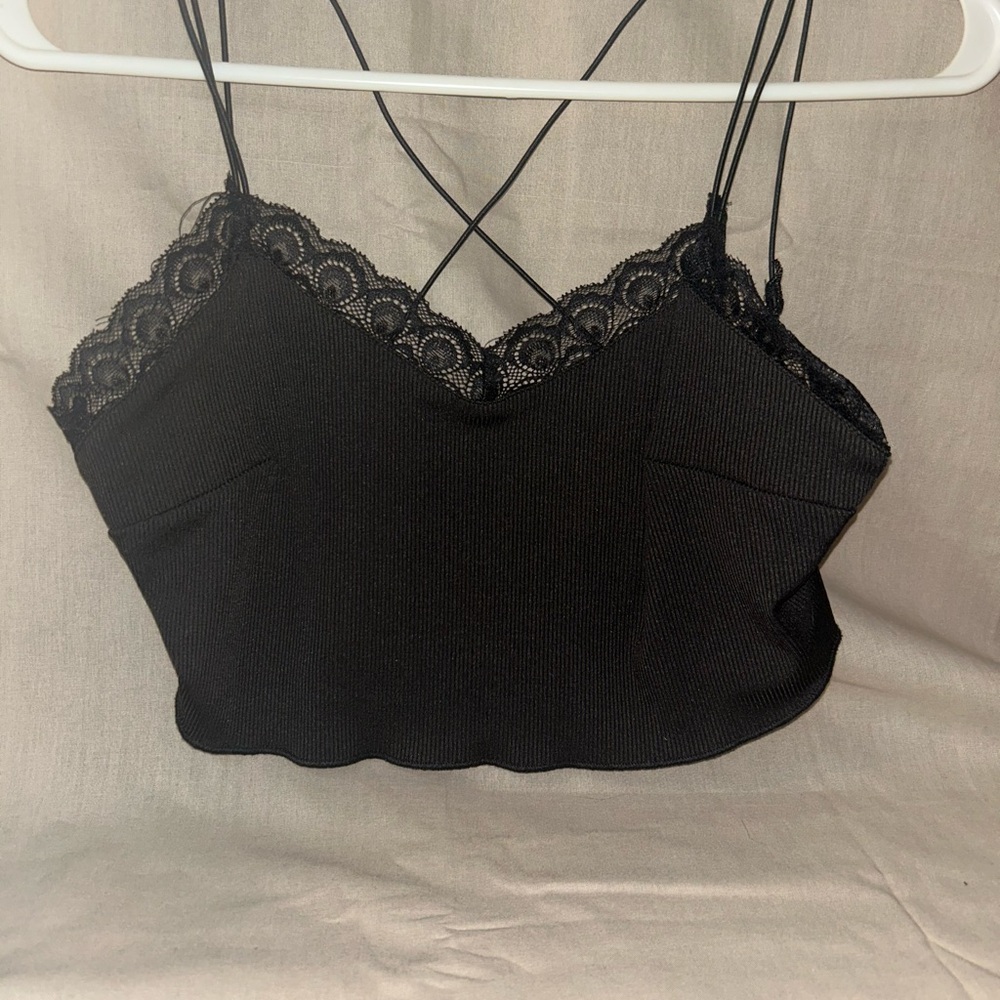 💀ROMWE Black Lace Cropped Cami💀